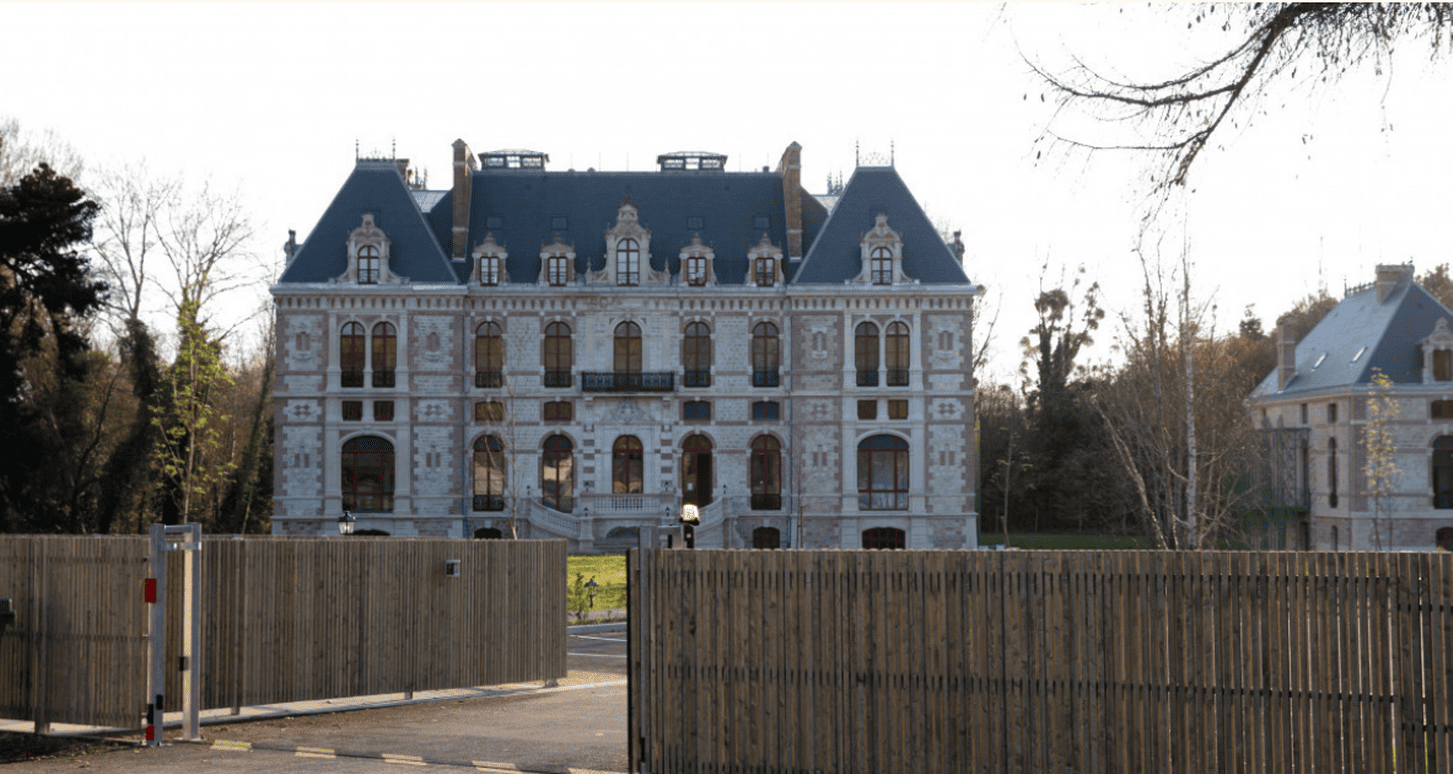 Le Château d’Uzes plan large